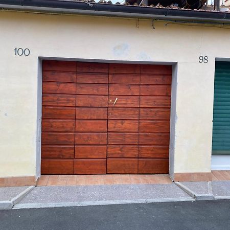 8+8 Appartamento Con Garage ليفورنو المظهر الخارجي الصورة